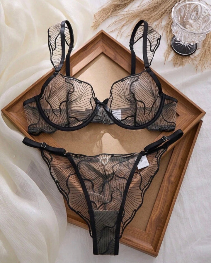 Set Virgo — Lencería de encaje bordado